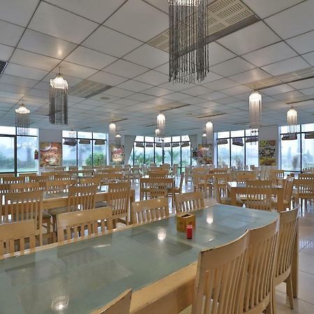 Capital O 47284 Atithi Resort Bharuch Esterno foto